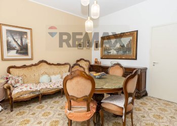 Soggiorno - Four-room apartment Via Togliatti
17, Locate di Triulzi - photo 6