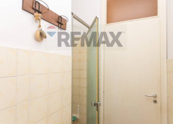 Bagno - Four-room apartment Via Togliatti
17, Locate di Triulzi - photo 25