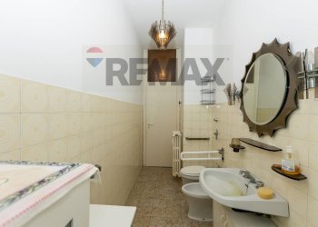 Secondo bagno - Four-room apartment Via Togliatti
17, Locate di Triulzi - photo 31
