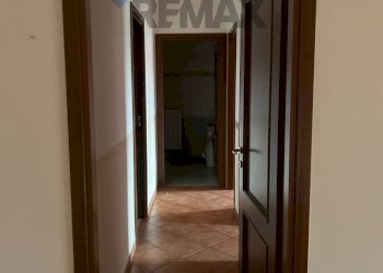 Hall / corridoio - Three-room apartment VIA SALARIA
 
219/B, Monterotondo - photo 21