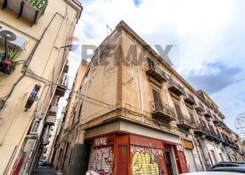 Edificio all\'aperto - Locale Commerciale Via Carini
 
39, Palermo - foto 8