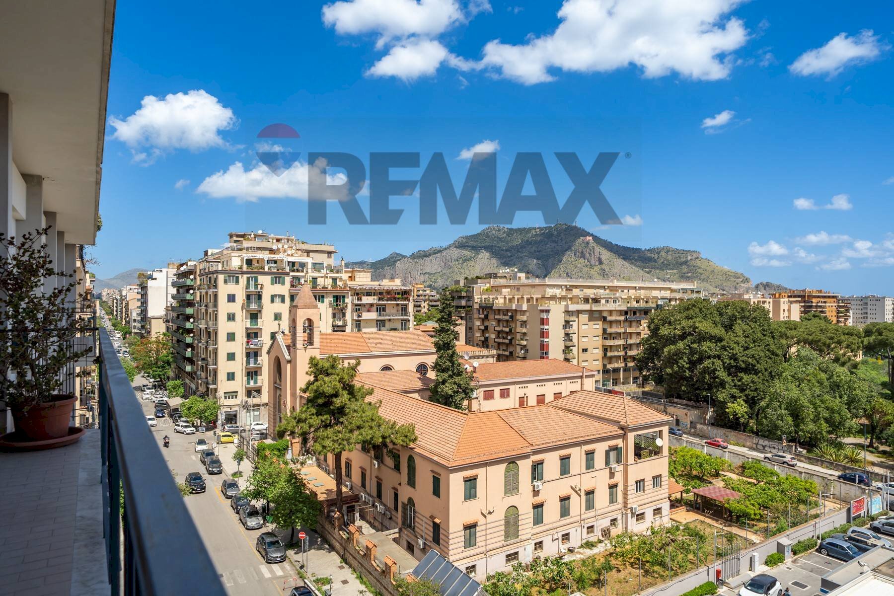 Vista Panoramica Balcone Salone - Apartment Via Terrasanta
 
58, Palermo - photo 1