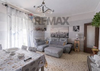 Sala da pranzo - Quadrilocale Via Kaggera
 
22, Palermo - foto 1