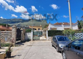 Vista delle montagne - Villa Via Alloro
 
13, Carini - foto 19