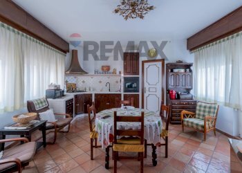 Sala da pranzo - Appartamento viale delle Magnolie
 
58, Palermo - foto 1
