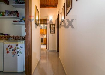 Hall / corridoio - Semi-detached house Viale Giunone
 
1, Palermo - photo 23