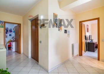 Hall / corridoio - Four-room apartment Via Carlo Sada
 
13, Giarre - photo 9