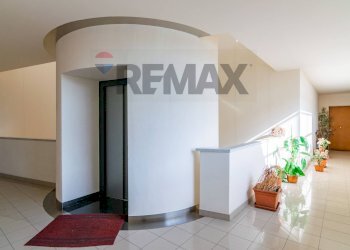 Ricezione / Lobby - Four-room apartment Via Carlo Sada
 
13, Giarre - photo 29