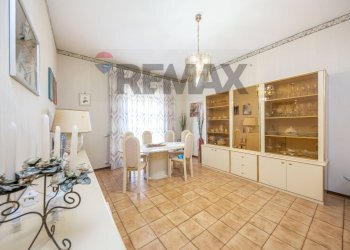 Sala da pranzo - Trilocale Via Barriera
 
27, Catania - foto 1