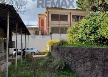 Casa all\'aperto - Capannone Via Del Fante
 
SNC, Messina - foto 2