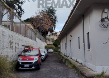 Casa all\'aperto - Capannone Via Del Fante
 
SNC, Messina - foto 7