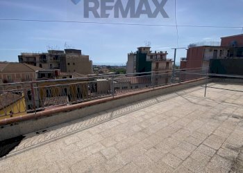 Terrazza - Quadrilocale Via Esperanto
 
12, Aci Catena - foto 2