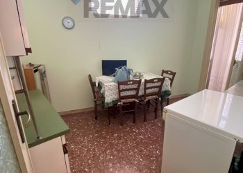 Sala da pranzo - Quadrilocale Via Esperanto
 
12, Aci Catena - foto 8