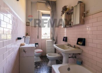 Bagno - Four-room apartment Via Sabato Martelli Castaldi
 
129, Catania - photo 8