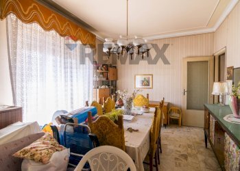 Sala da pranzo - Four-room apartment Via Sabato Martelli Castaldi
 
129, Catania - photo 14