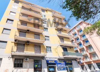 Edificio all\'aperto - Four-room apartment Via Sabato Martelli Castaldi
 
129, Catania - photo 25