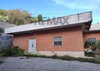 Casa all\'aperto - Capannone Strada Privata - Località Pace
 
snc, Messina - foto 3