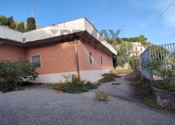 Casa all\'aperto - Capannone Strada Privata - Località Pace
 
snc, Messina - foto 7
