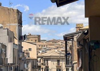 Edificio all\'aperto - Appartamento Via Pentolai
 
51, Caltagirone - foto 1