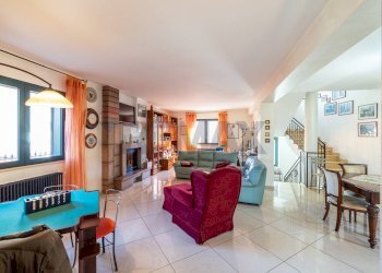 Sala da pranzo - Villa Via XXI Aprile, Aci Castello - photo 15