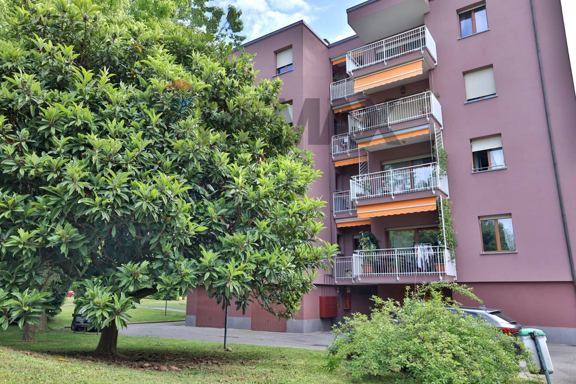 Edificio all\'aperto - Trilocale via Matteotti
 
25, Arese - foto 1