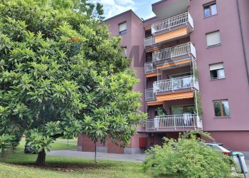 Edificio all\'aperto - Trilocale via Matteotti
 
25, Arese - foto 1