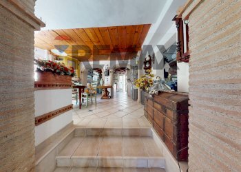 Hall / corridoio - Villa Via Versona
 
267, Camaiore - foto 51