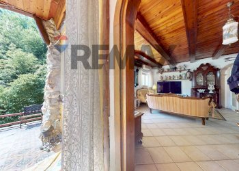 Hall / corridoio - Villa Via Versona
 
267, Camaiore - foto 61