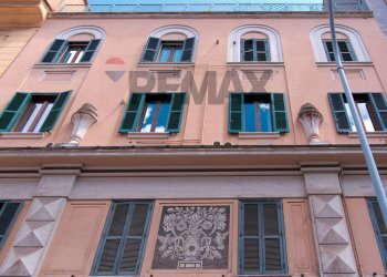 Edificio all\'aperto - Trilocale Via Aosta, Roma - foto 3
