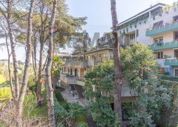 Edificio all\'aperto - Villa Via Cassia
1172, Roma - foto 6