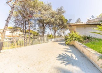 Casa all\'aperto - Villa Via Cassia
1172, Roma - foto 120