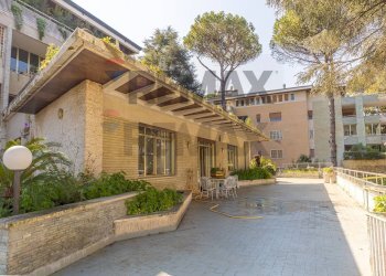 Edificio all\'aperto - Villa Via Cassia
1172, Roma - foto 122