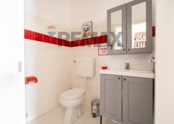 Bagno - Three-room apartment Via di Villa Giulia
 
39, Fano - photo 10
