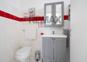 Bagno - Three-room apartment Via di Villa Giulia
 
39, Fano - photo 11