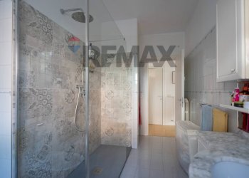 Bagno - Three-room apartment Via di Villa Giulia
 
39, Fano - photo 16