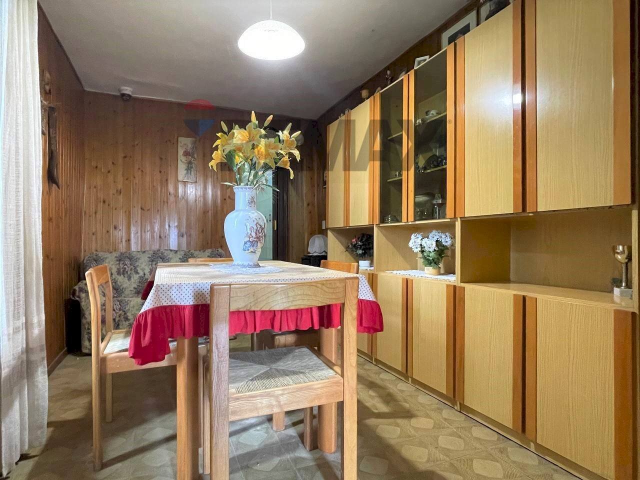 Sala da pranzo - Casa semi indipendente Via Sobborgo
14, Poggio San Marcello - foto 3