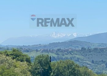 Vista delle montagne - Casa semi indipendente Via Sobborgo
 
14, Poggio San Marcello - foto 31