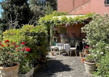 Terrazza - Semi-detached house Via Sobborgo
 
14, Poggio San Marcello - photo 1