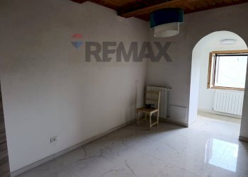 Stanza vuota - Bilocale via dei magazzini
 
15, Genzano di Roma - foto 18