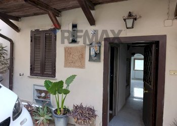 Hall / corridoio - Bilocale via dei magazzini
 
15, Genzano di Roma - foto 27