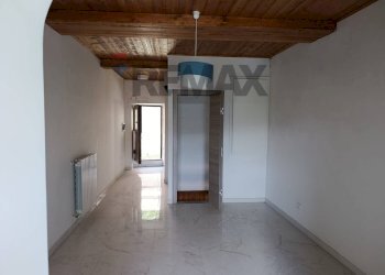 Stanza vuota - Bilocale via dei magazzini
 
15, Genzano di Roma - foto 30