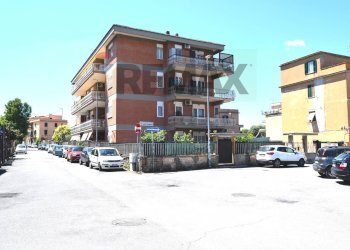 Edificio all\'aperto - Box Via dell'Usignolo
16/B, Roma - photo 1
