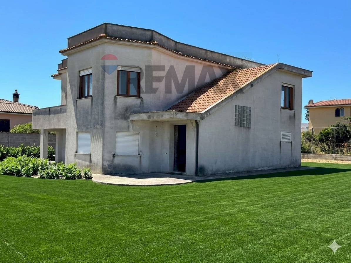 Casa all\'aperto - Villa via della batteria siacci
 
62 a, Anzio - photo 1
