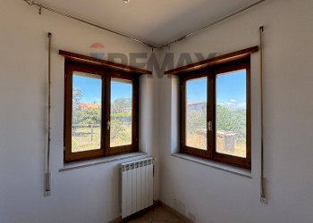 Stanza vuota - Villa via della batteria siacci
 
62 a, Anzio - photo 26