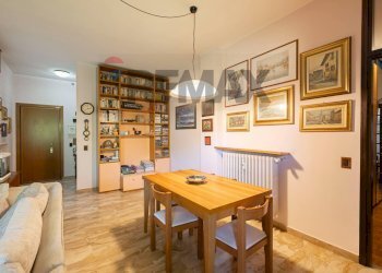 Sala da pranzo - Three-room apartment Via Fratelli Cervi
 
4, Vimercate - photo 9