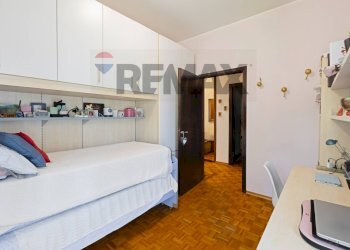Camera / camera da letto - Three-room apartment Via Fratelli Cervi
 
4, Vimercate - photo 23
