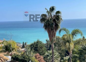 Vista dell\'acqua - Three-room apartment Contrada Sillemi
 
6, Letojanni - photo 1