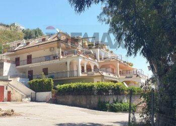 Casa all\'aperto - Three-room apartment Contrada Sillemi
 
4-6, Letojanni - photo 2