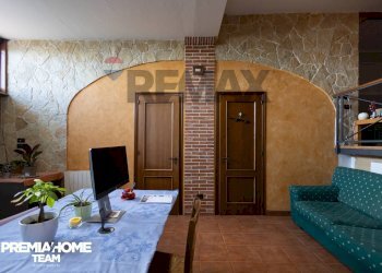 Sala da pranzo - Casa semi indipendente Via Agrigento
 
13, San Pietro Clarenza - foto 29