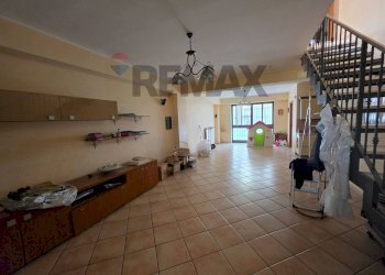 Soggiorno - Four-room apartment via san nicolò
 
6, Aci Catena - photo 14